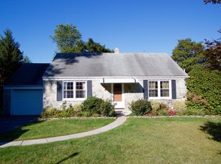 1518 Cedar Rd, Lancaster, PA 17601