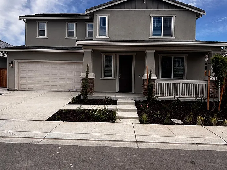 1716 Shingle Ave — Photo 1