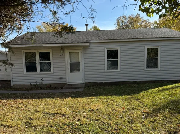 1614 Parkside Ter, Champaign, IL 61821