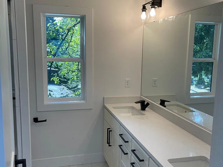 11249 110th Ave NE #100 — Photo 16