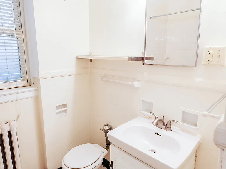 Welcome to Central Lakes of Uptown, where modern comfort meets style. This pristine bathroom features sleek fixtures and ample lighting, creating a refreshing space. Elevate your living experience todayAaaschedule a tour now!
