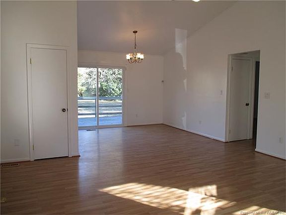 4th image of 106 Haradd Ln