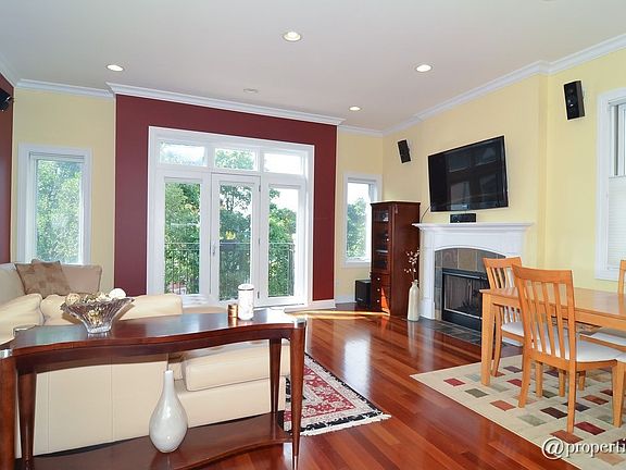 Living Room/Dining Room