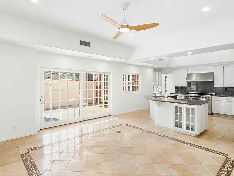 2025 E Balboa Blvd — Photo 42