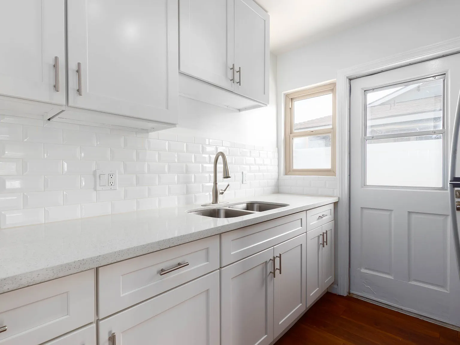 2 bed, 812 sqft, $2,995 — Photo 4