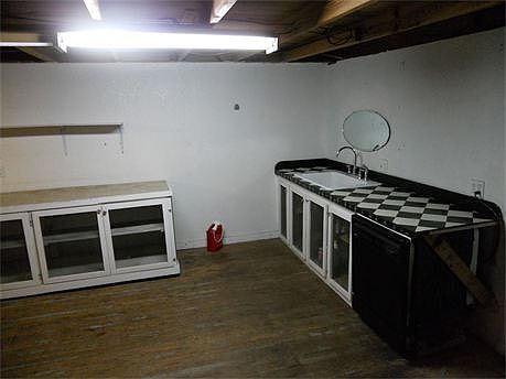 2nd image of 160 Texas Ave