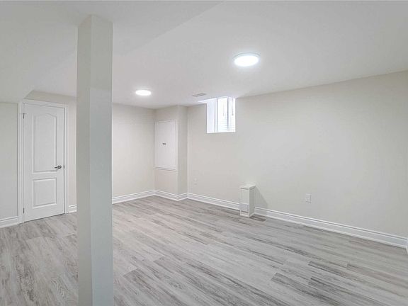 3rd image of 3252 Escada Dr