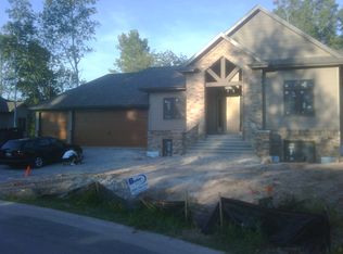 1330 W Casual Ct, Appleton, WI 54913
