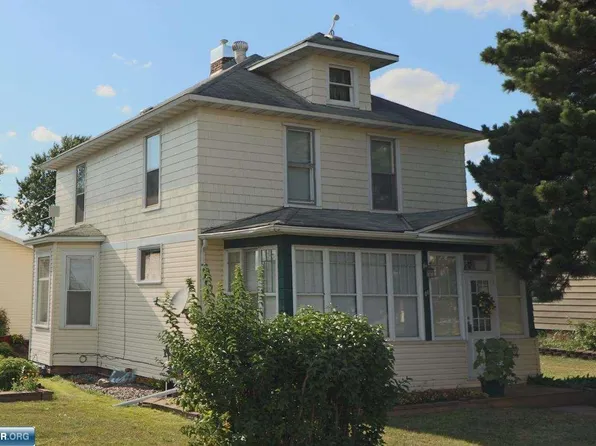 127 5th Ave S, Babbitt, MN 55708