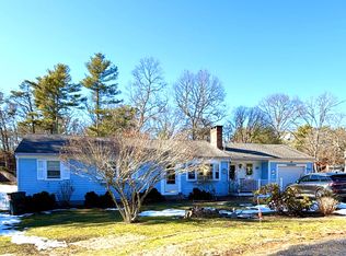 31 Galahad Cir, Osterville, MA 02655