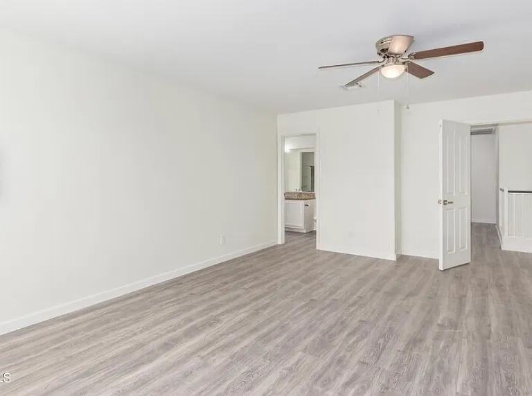 9329 W Highland Ave — Photo 10