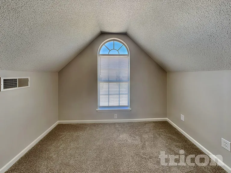 408 Walking Ln — Photo 14