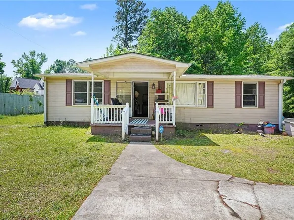 137 Taylor Rd, Jackson, GA 30233