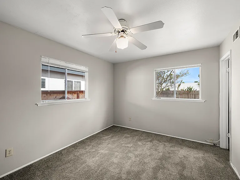 3641 Martha St — Photo 15