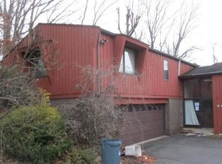 201 Rosewood Dr, Monongahela, PA 15063