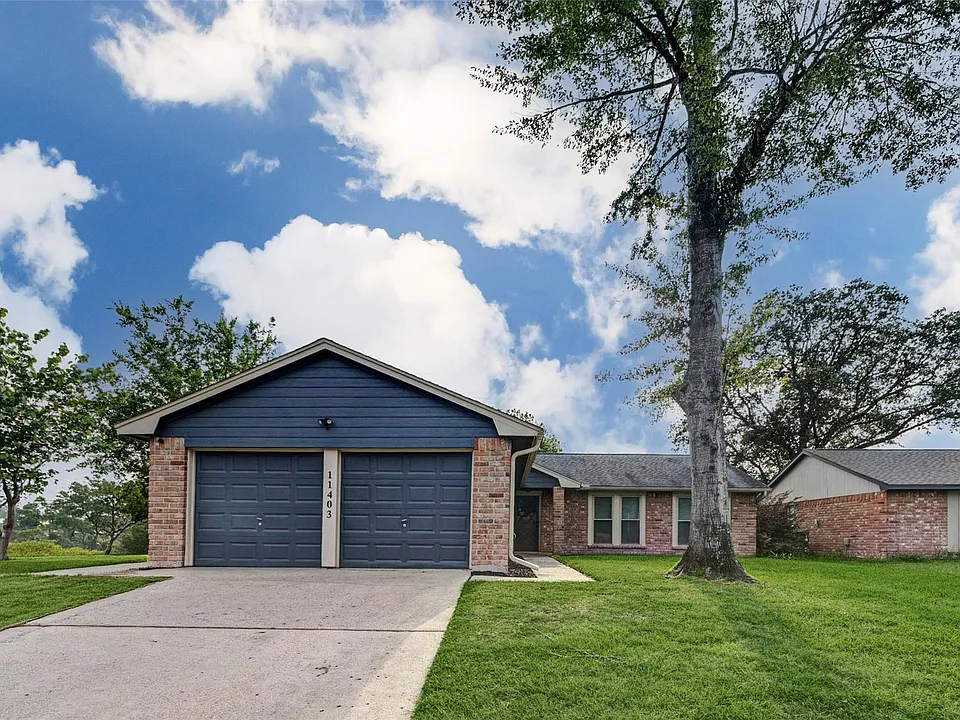 11403 Bonaparte Dr