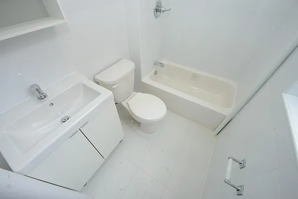 Rented by Genik Group Corp | media 9