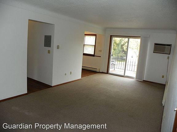 2nd image of 352 21st Ave S APT 3D