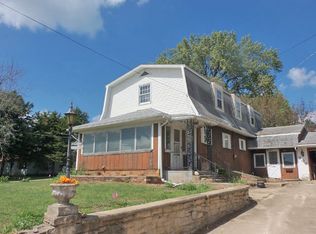 702 S 4th Dr, Ashton, IL 61006