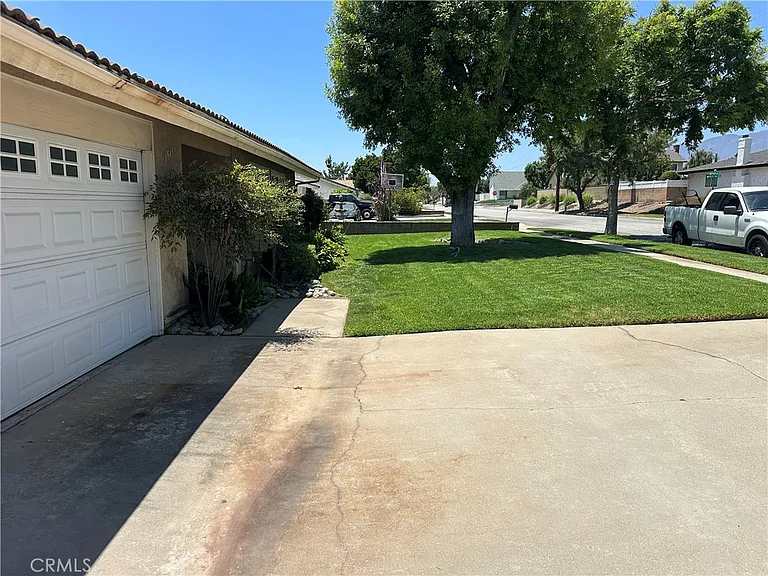 8549 Orange St — Photo 30