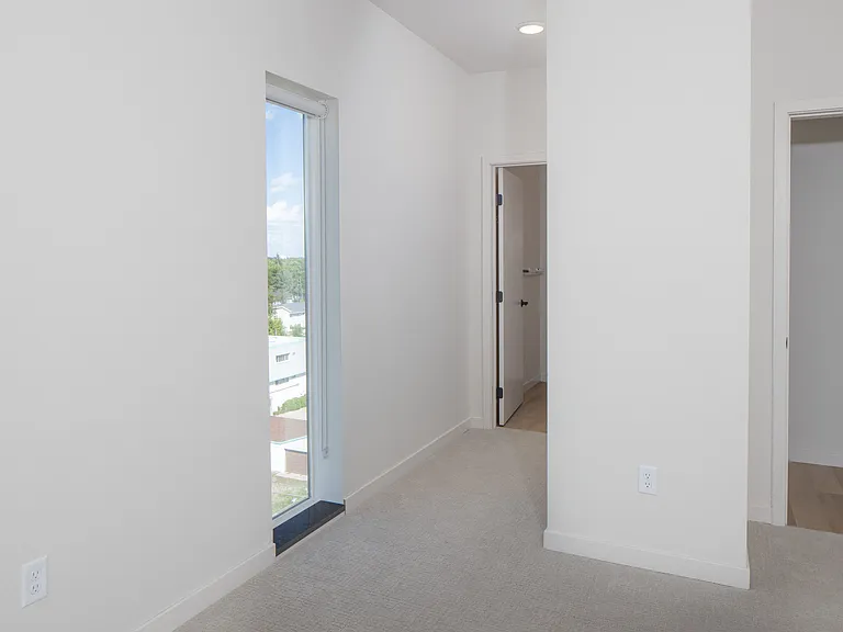 Riverhouse Apartments — Photo 18