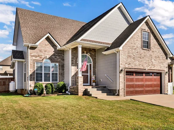 1005 Shirley Dr, Clarksville, TN 37042