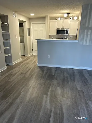 100 Glenbrook Rd #T414 Photo 1