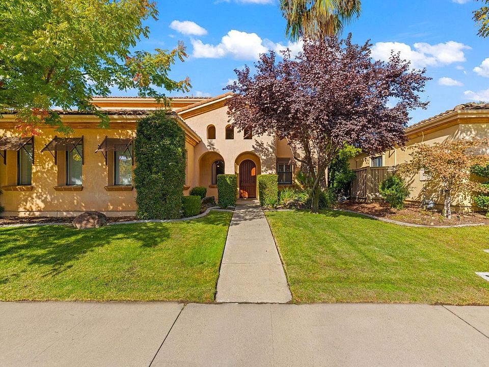 1st image of 1648 Calabria Way
