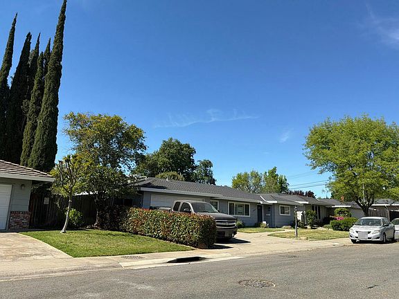 3rd image of 3849 Spencer Way