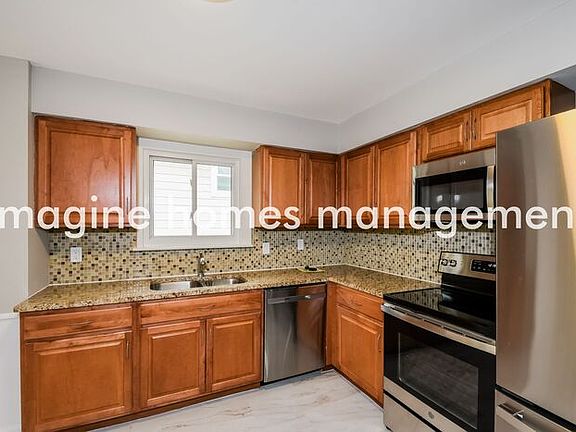 5th image of 845 Liggett Ave