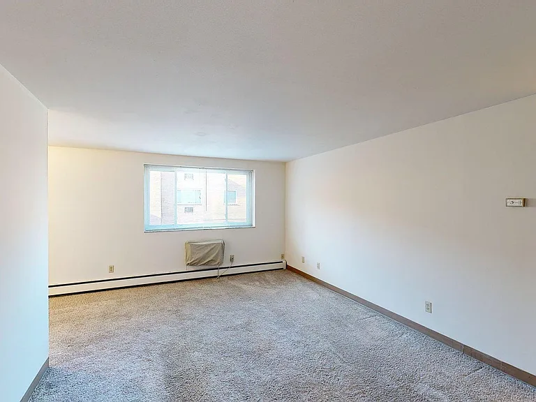Velma Court — Photo 6