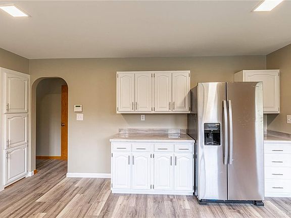 5th image of 5400 Silbury Ln