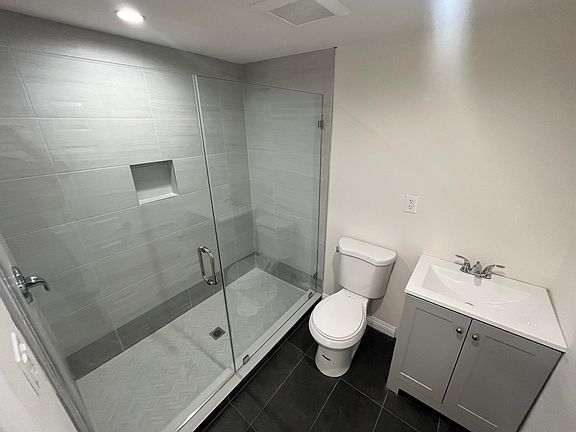 3rd image of 9739 Danube Ave
