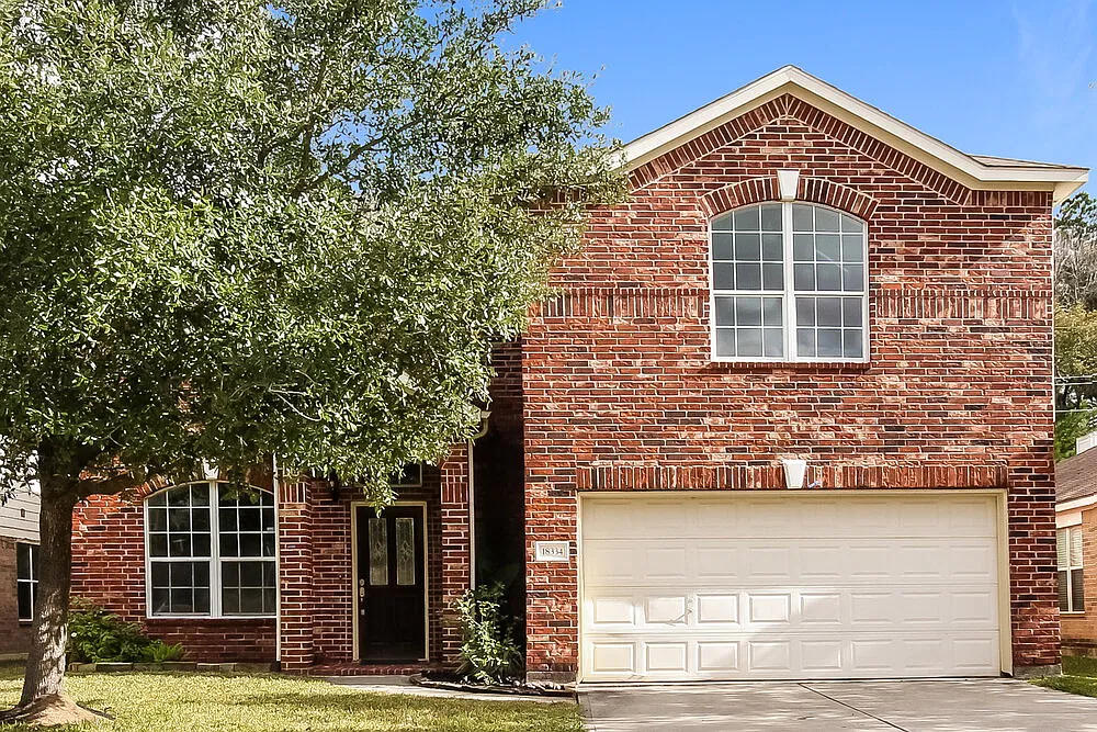 4 bed, 2.5 bath, 2860 sqft, $2,505 — Photo 1