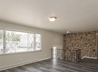 200 6th St, Monaca, PA 15061