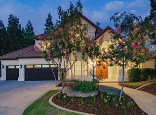 922 E Windsor Cir, Fresno, CA 93720