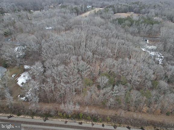 4th image of Brooke Rd