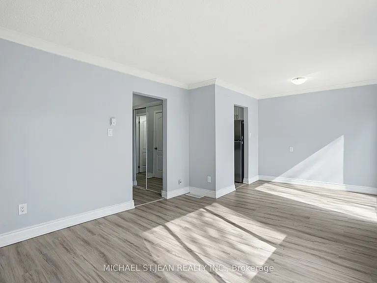 125 Limeridge Rd W #7 — Photo 8