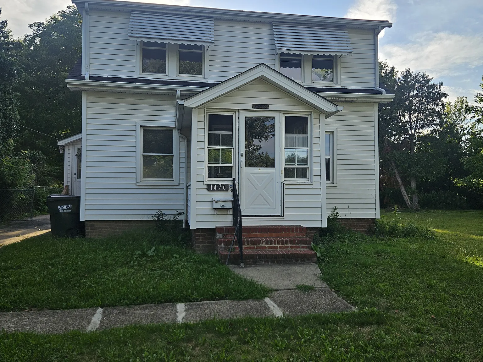 4 bed, 1385 sqft, $1,800 — Photo 1