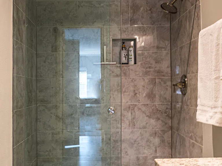 342 Wilcrest Dr — Photo 18
