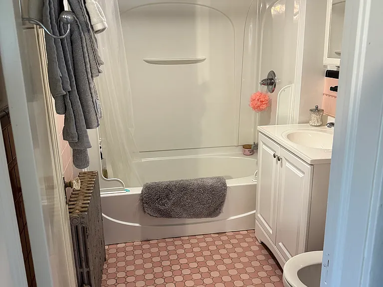 64 Lyman St #2L — Photo 8