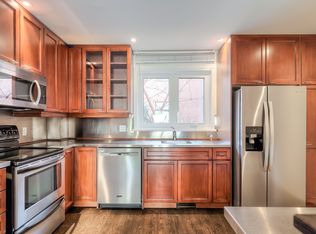 113 Earl Pl, Toronto, ON M4Y1M4