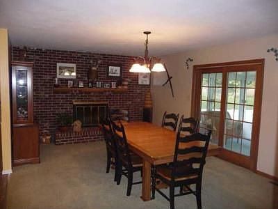 3rd image of 2260 Rainbow Dr NE