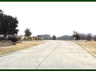 1022 Hidden Oaks Dr, Wills Point, TX 75169