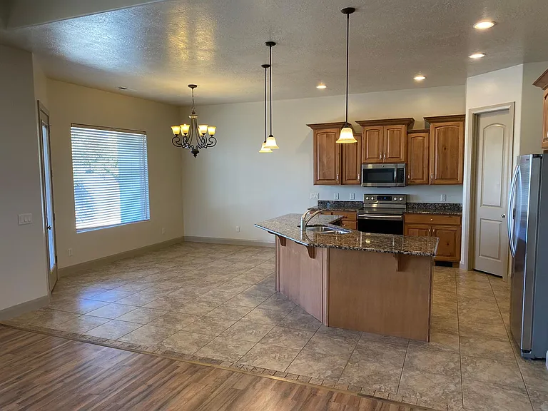 2090 S Belford Pl — Photo 6