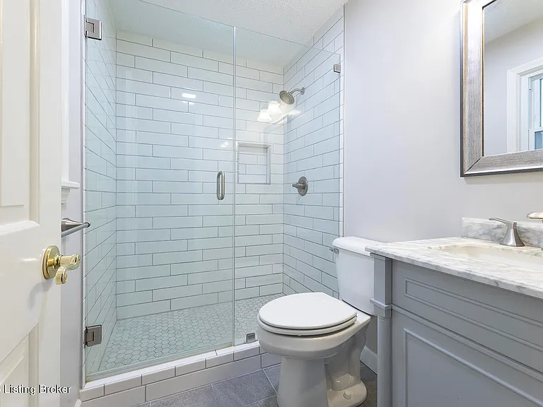 2901 Creekside Dr — Photo 21