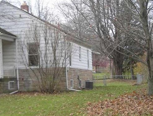 3rd image of 448 Forest Hill Dr