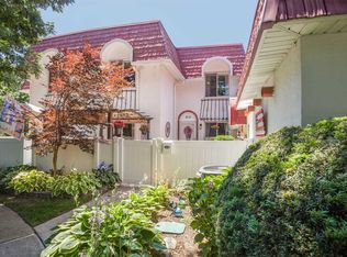 812 Blue Ridge Dr, Medford, NY 11763