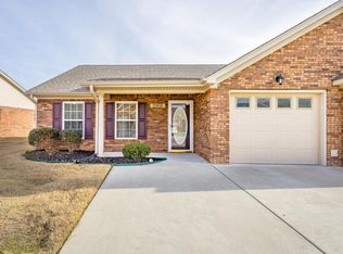 2404 Applebrook Dr, Rossville, GA 30741