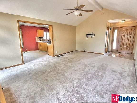 5th image of 1041 Sheridan St